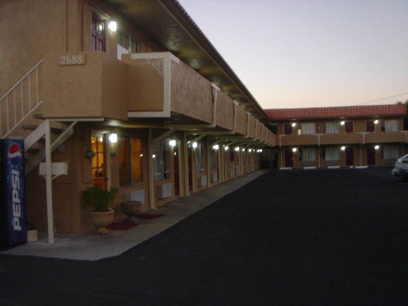 Vagabond Inn Hemet Buitenkant foto